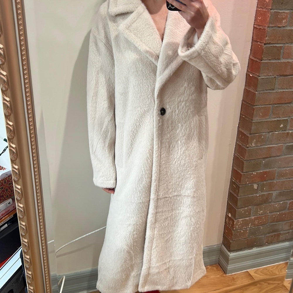 Nwt fuzzy robe coat